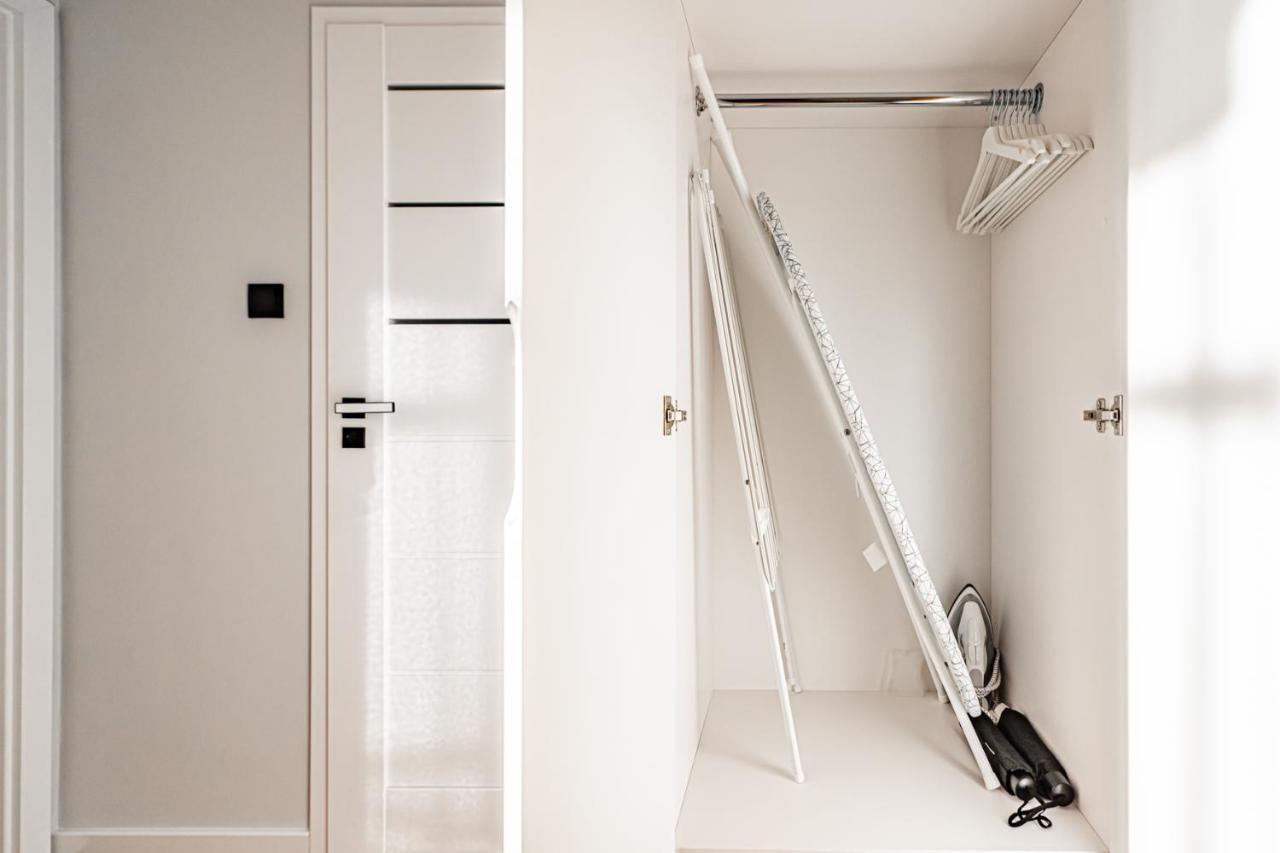 Apartment 24H With Free Garage And Ac Jagielly 5 Wroclaw Ngoại thất bức ảnh