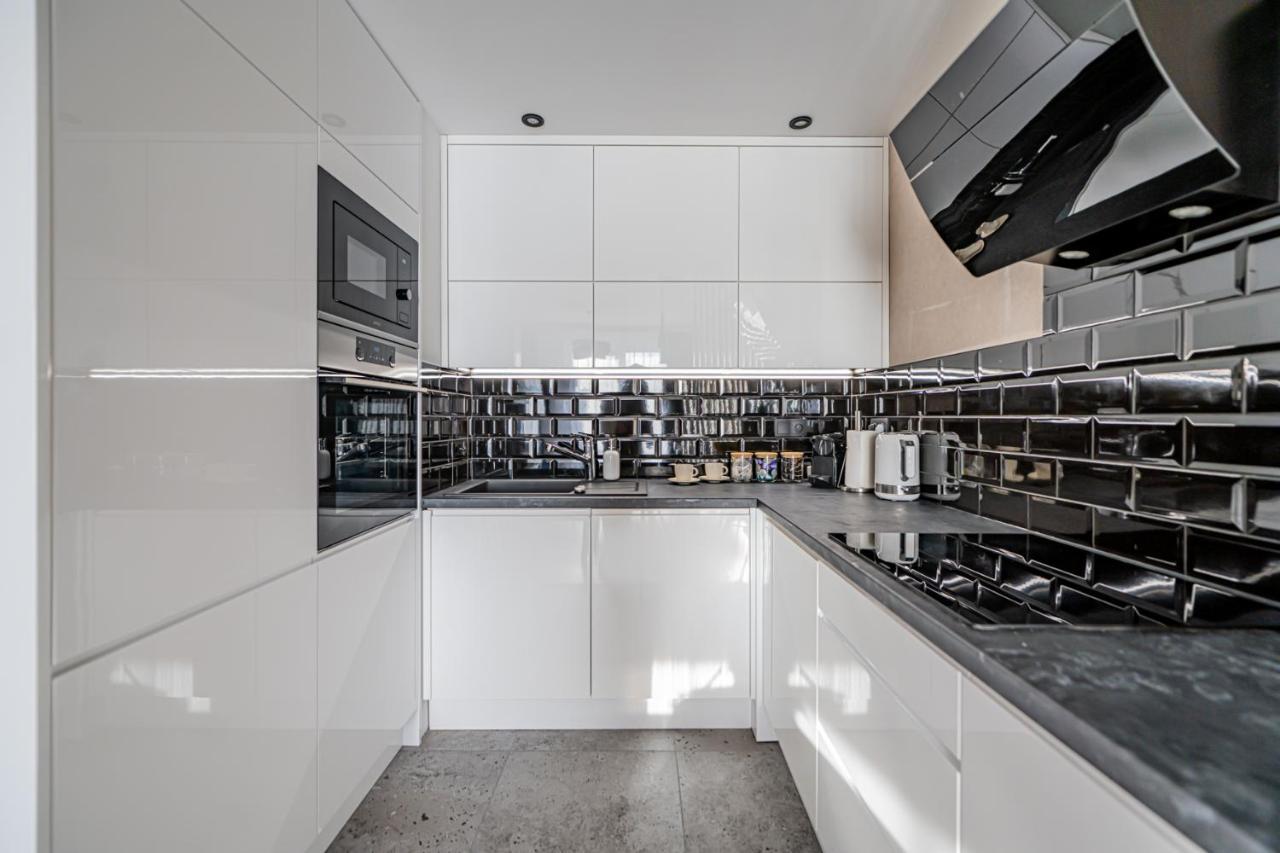 Apartment 24H With Free Garage And Ac Jagielly 5 Wroclaw Ngoại thất bức ảnh