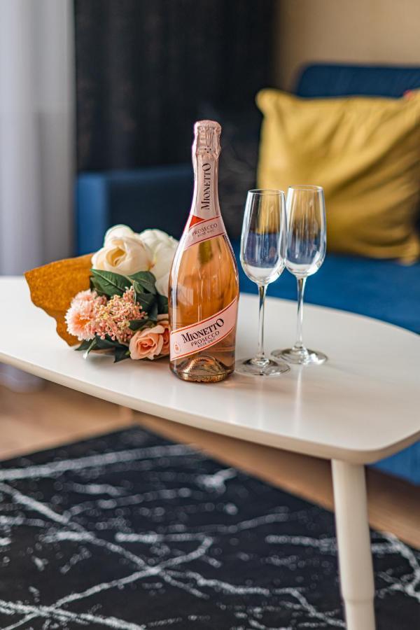 Apartment 24H With Free Garage And Ac Jagielly 5 Wroclaw Ngoại thất bức ảnh